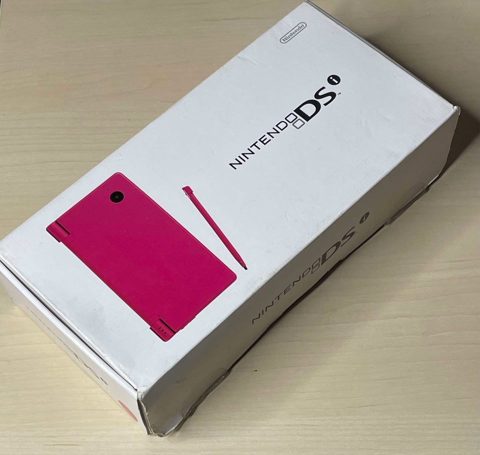 Nintendo DSI, Pink