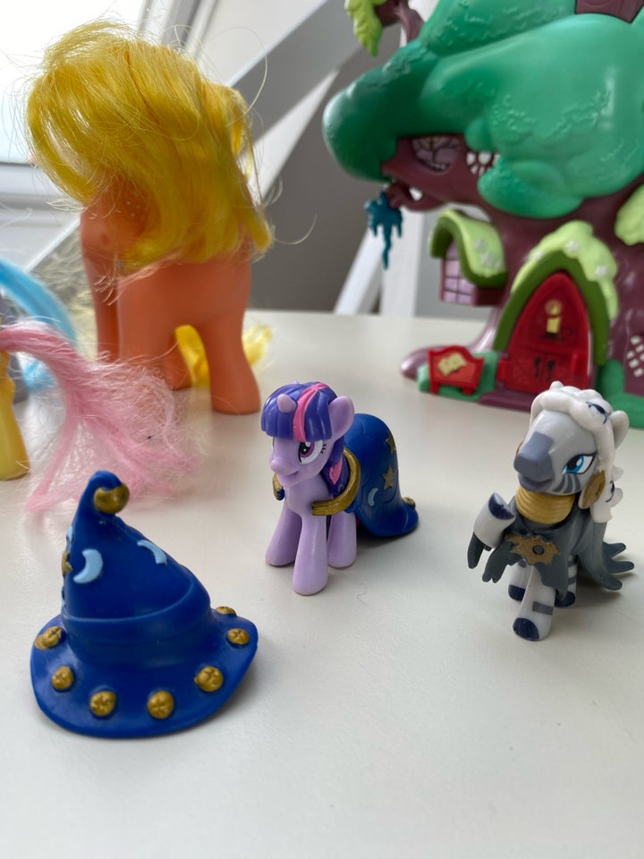 My Little Pony, Hus og figurer,