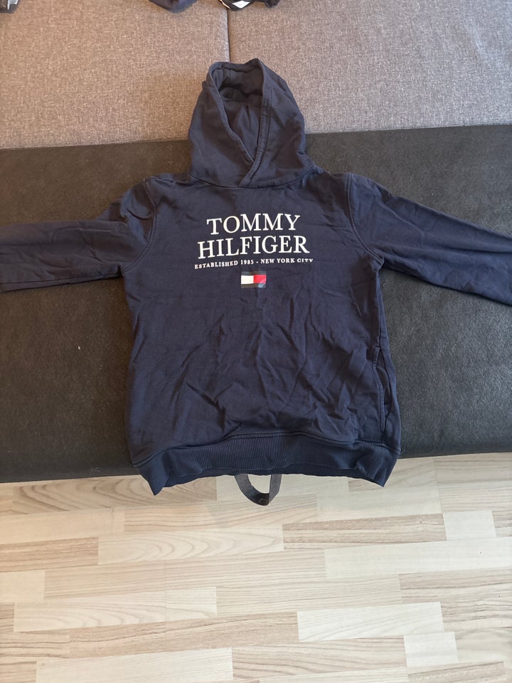 Hættetrøje, Hættetrøje, Tommy