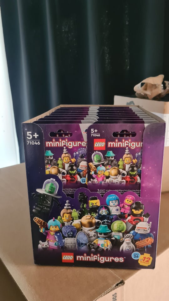 Lego Minifigures 71046 space