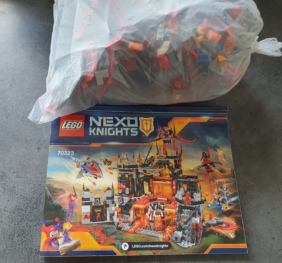 Lego Nexo Knights 70317 70323