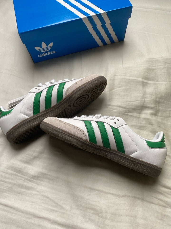 Sneakers str 36 Adidas