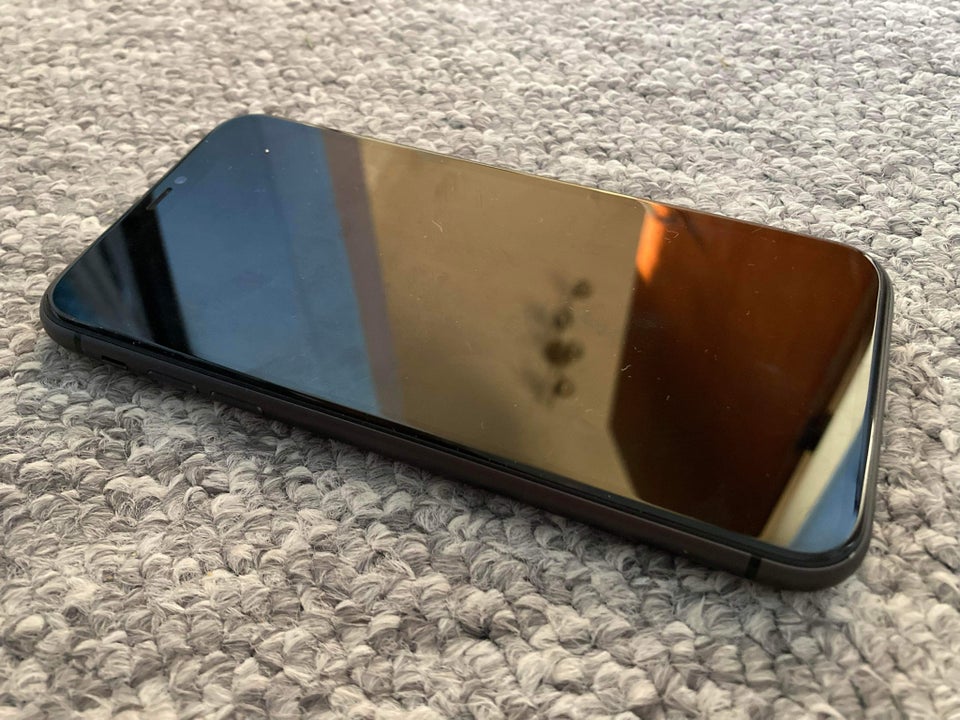 iPhone 11, 64 GB, sort