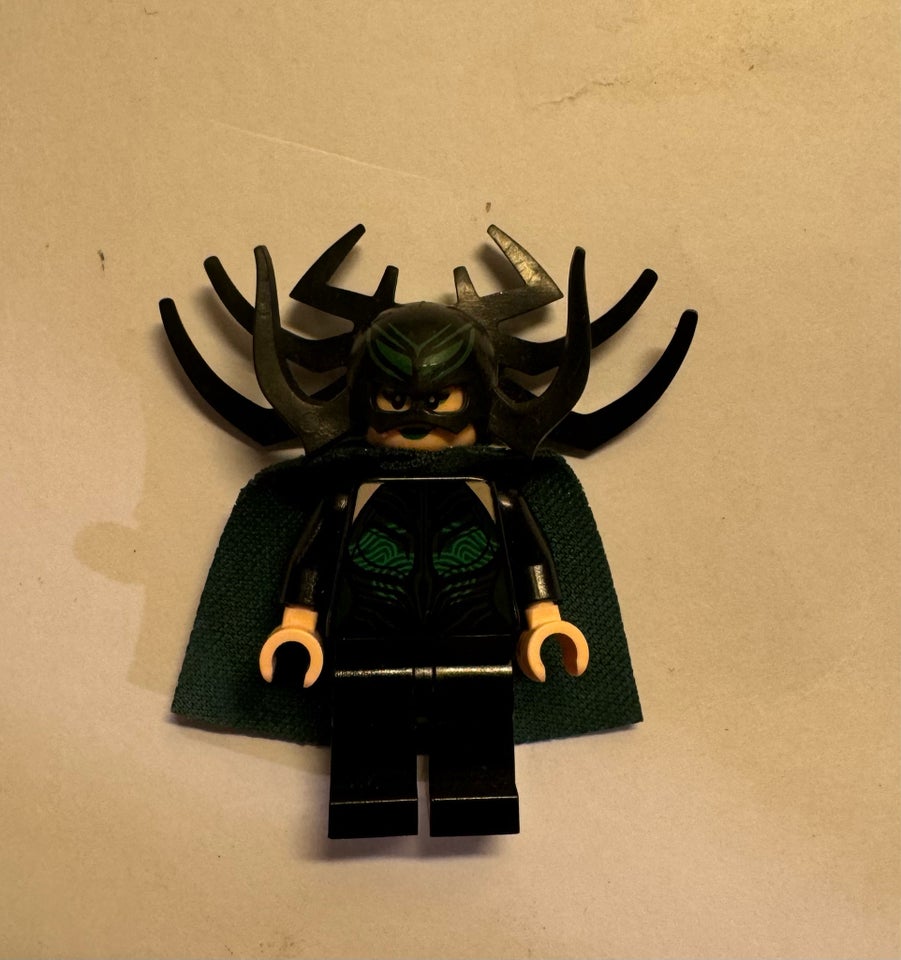 Lego Super heroes, Hela