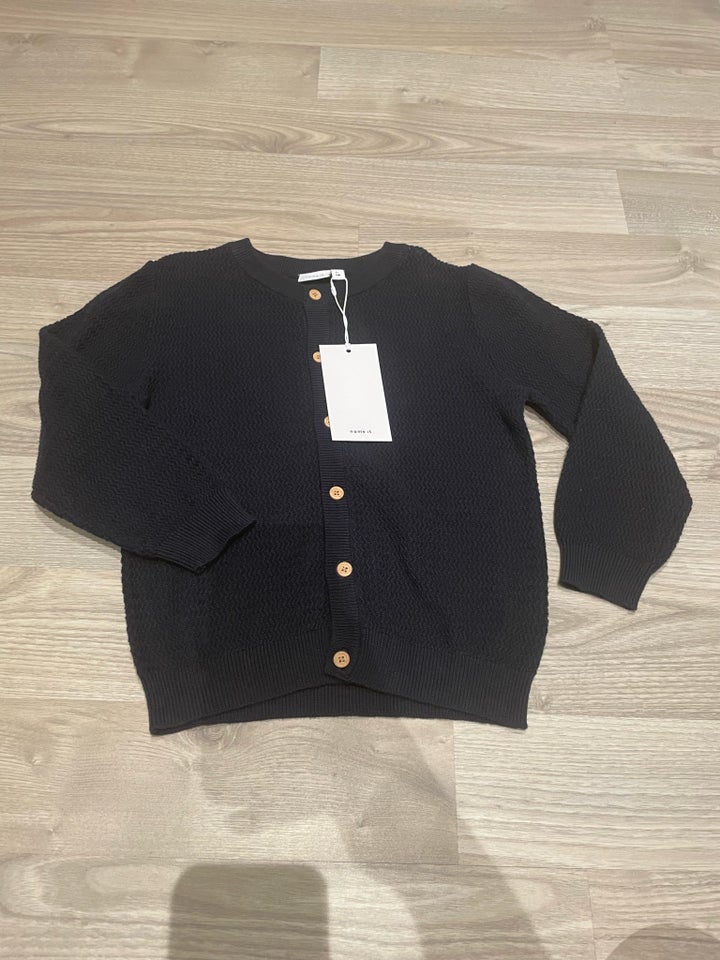 Cardigan, Strik cardigan med