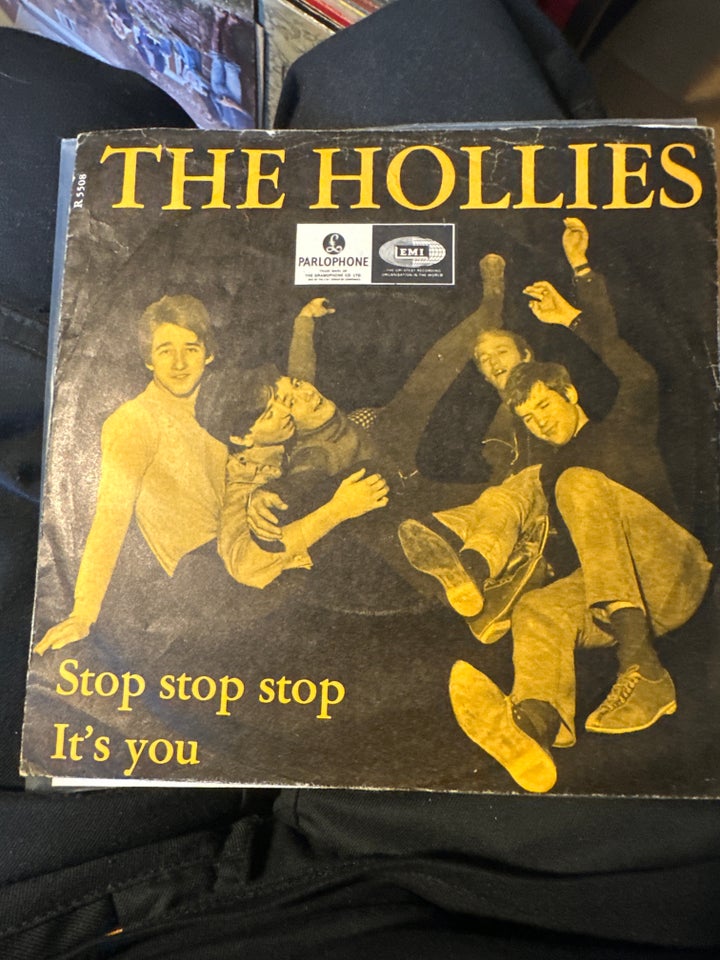 Single, The hollies