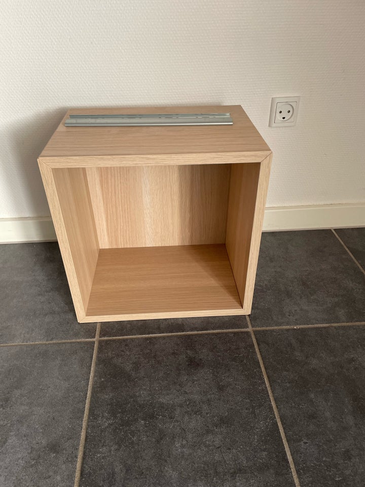 Andet skab, Ikea, b: 35 d: 25 h: 35