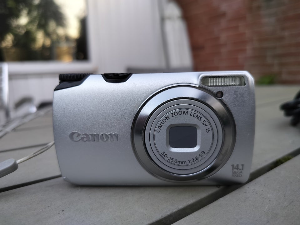 Canon, 14.3 megapixels, 5 x optisk