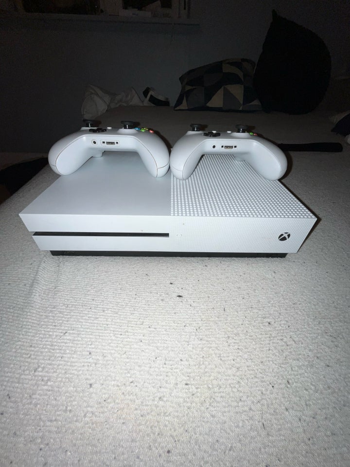 Xbox One S, Xbox one s, God