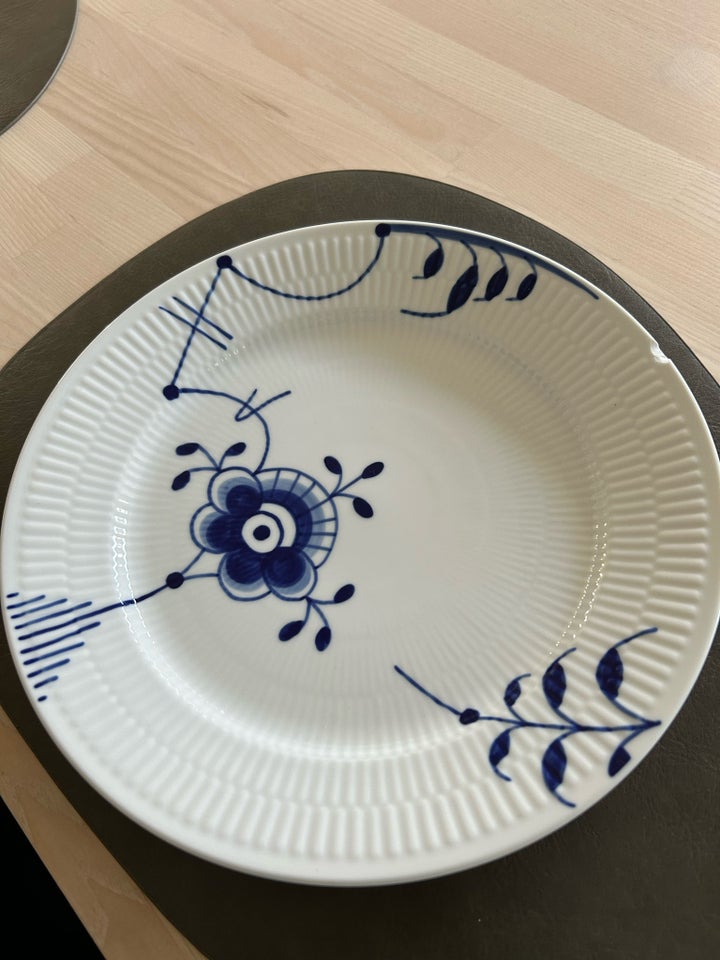 Porcelæn, Tallerken med lille