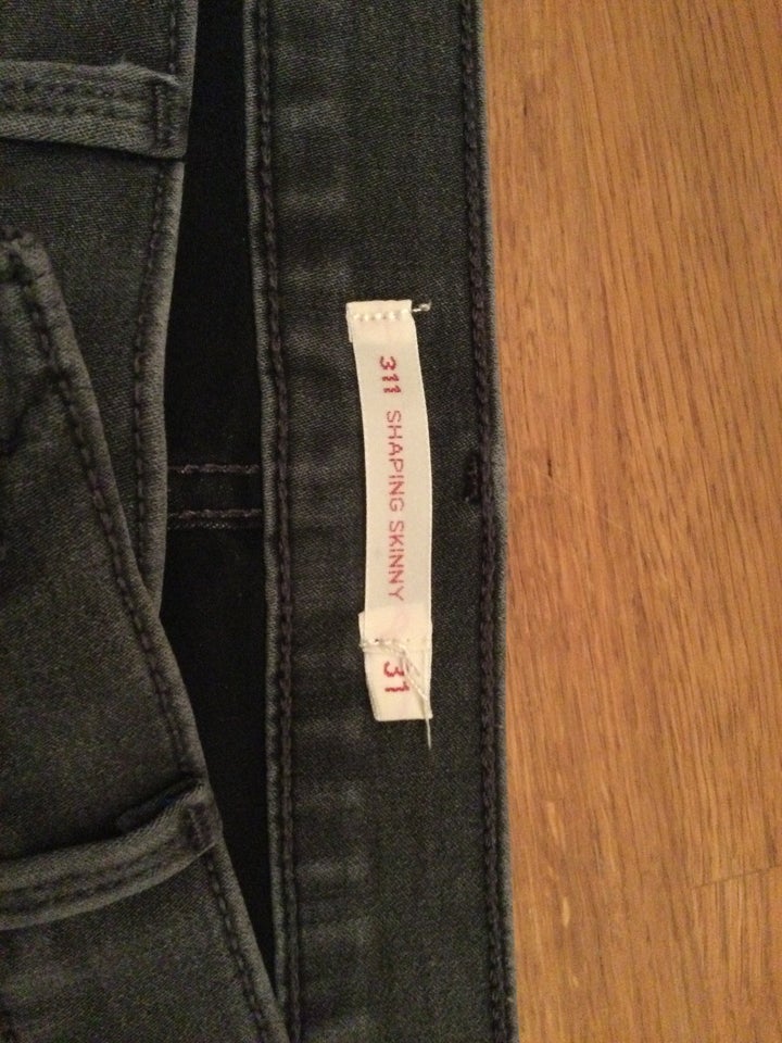 Jeans, Levis - model 311, str. 31