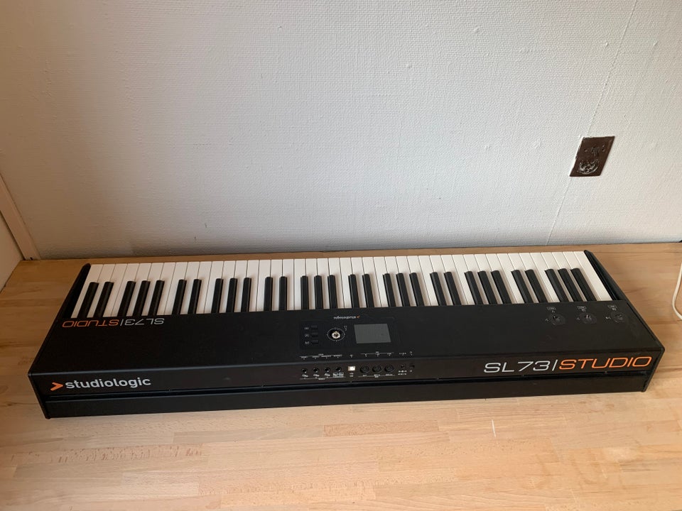 Midi keyboard, Studiologic SL73