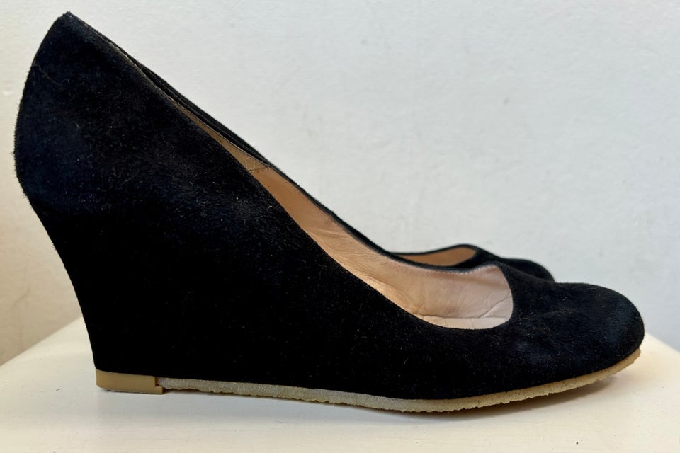 Pumps, str. 39, L.K. Bennet