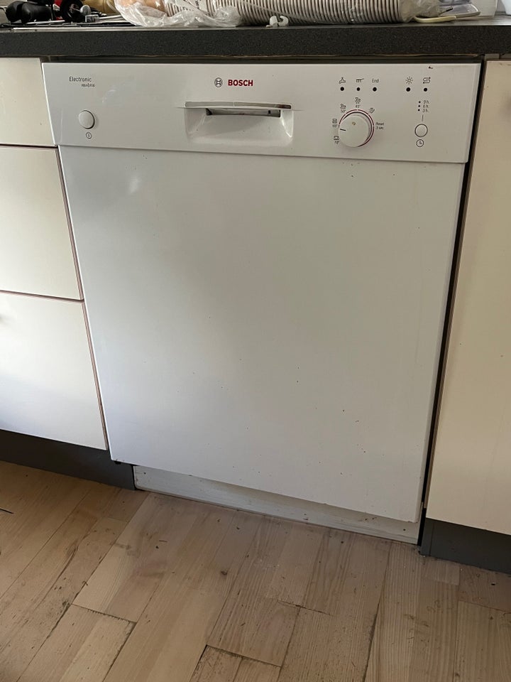 Bosch SGU54E08SK, indbygning