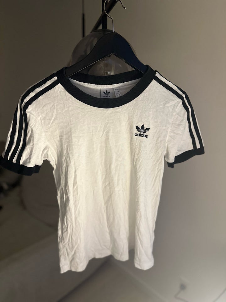 T-shirt, adidas, str. 34