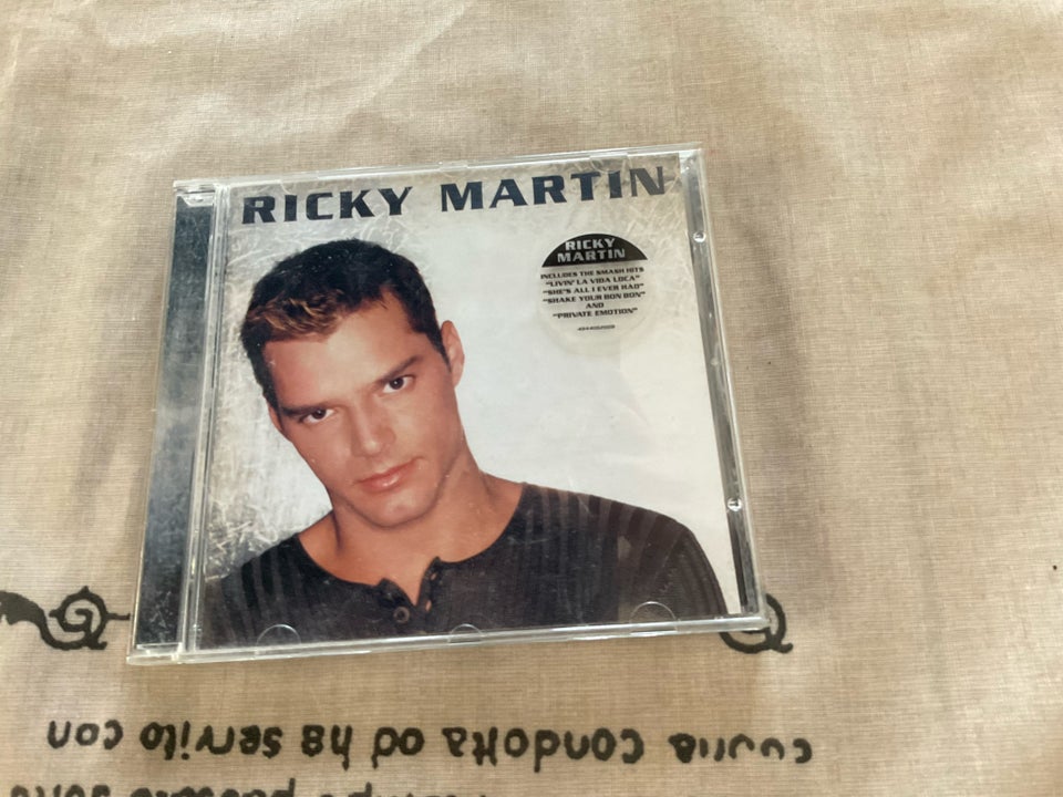 Ricky Martin: Ricky Martin , andet