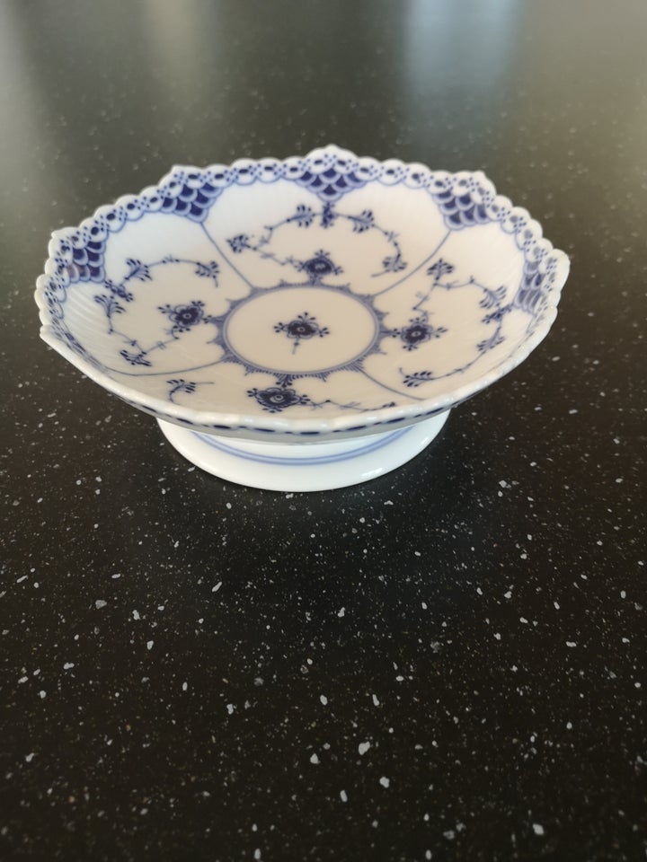 Porcelæn Skål på fod  RC