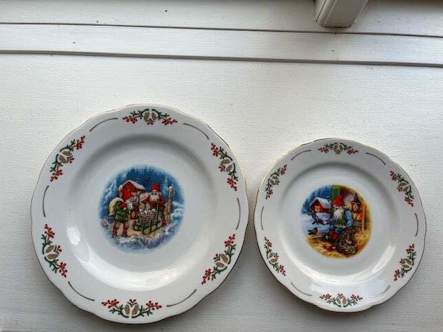 Porcelæn, 2 tallerkener,