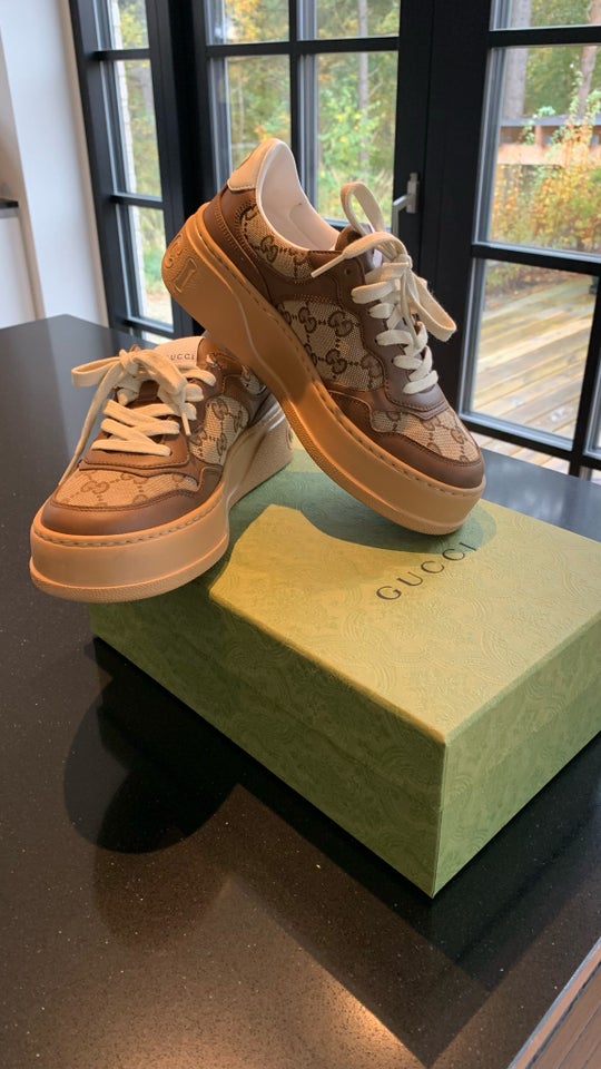 Sneakers, str. 37, Gucci