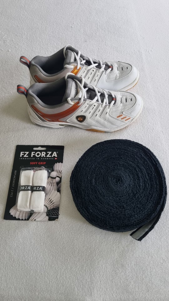 Badmintonsko Sko + grip Yonex sko