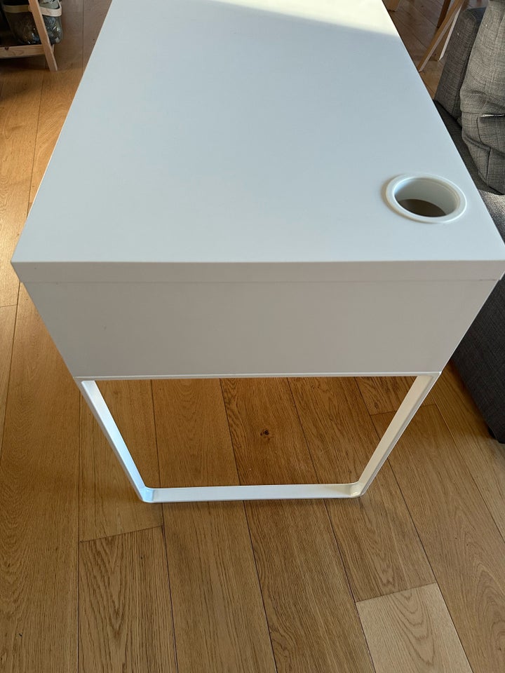 Skrivebord, Ikea, b: 73 d: 50 h: 75