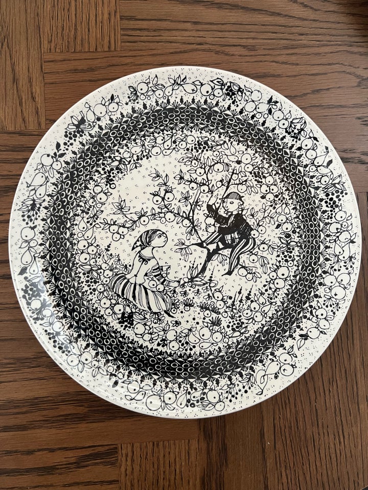 Porcelæn, Fade, vase og platter