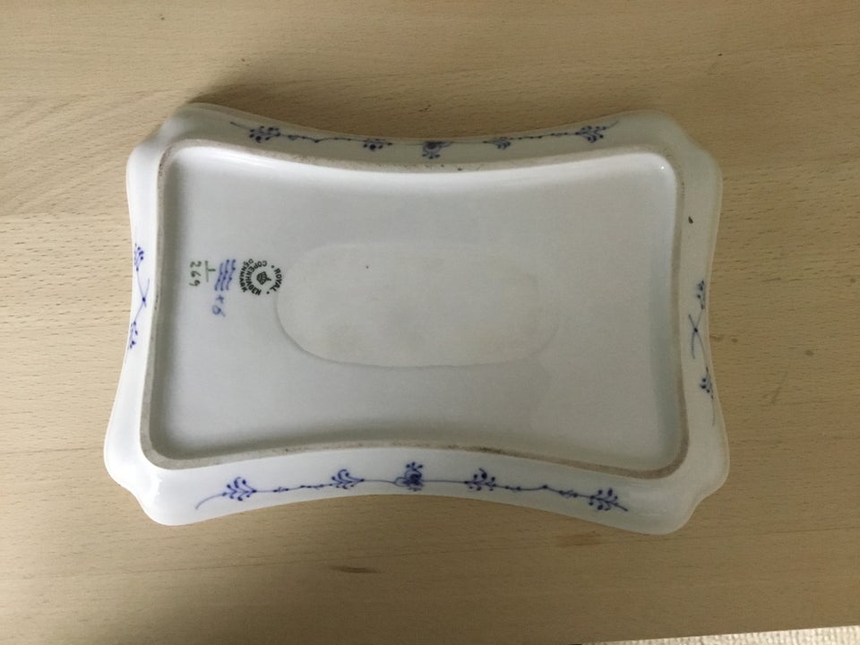 Porcelæn, Kagefad, Royal