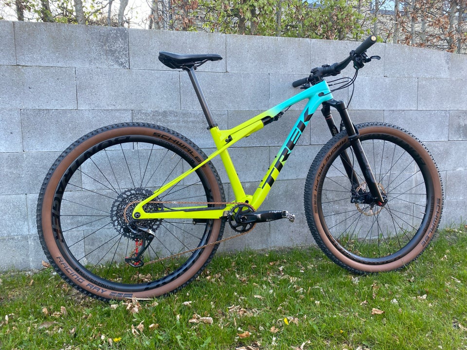 Andet, Trek super caliber 9,8