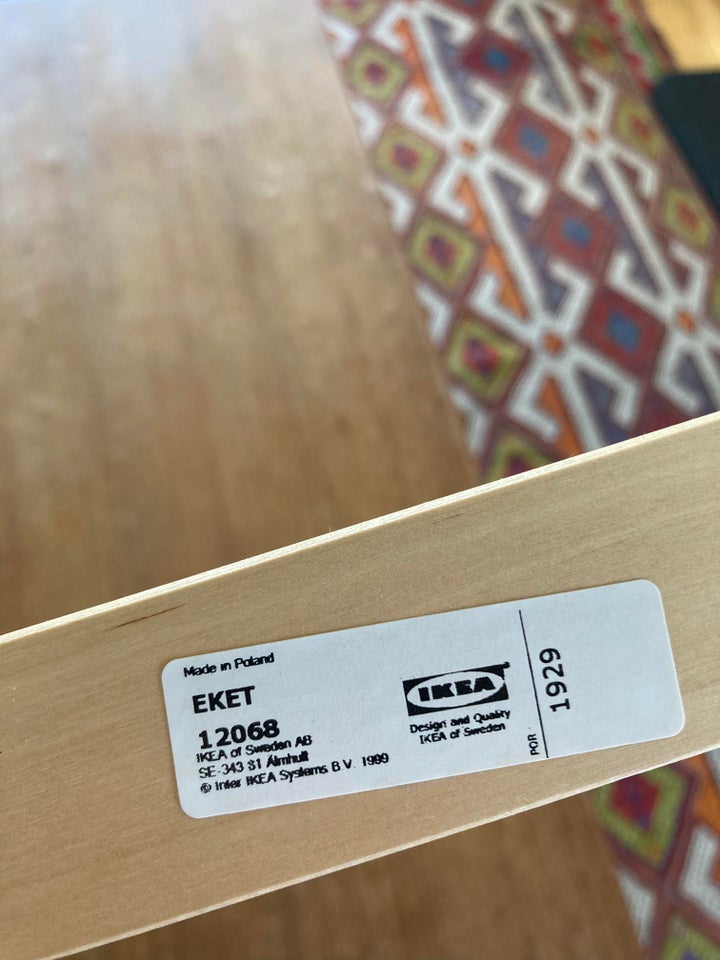 Andet skab Ikea b: 69 d: 23 h: 10