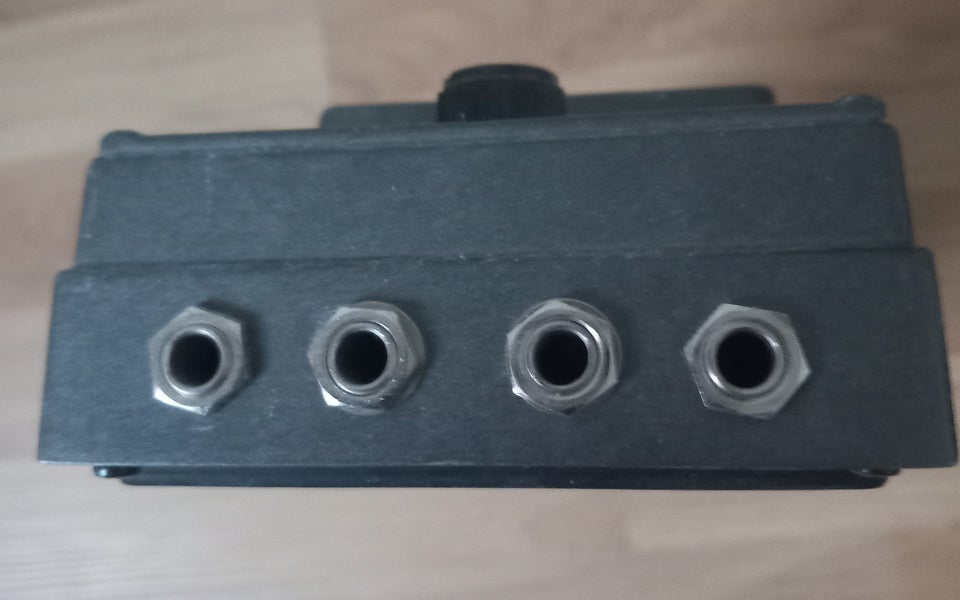 Volume pedal, Boss FV 200