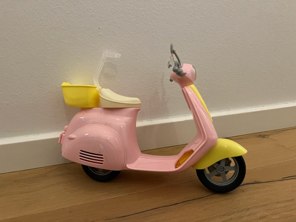 Barbie, Barbie scooter