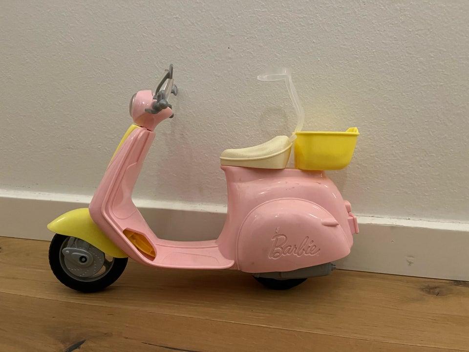 Barbie, Barbie scooter