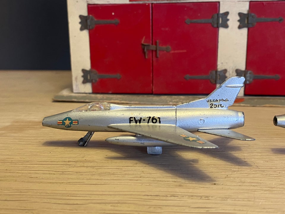 Modelbil Tekno Super Sabre