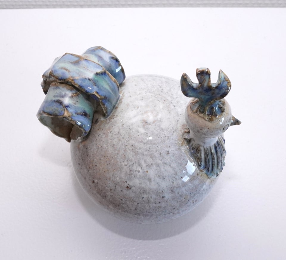Kunstnerisk keramik fugl
