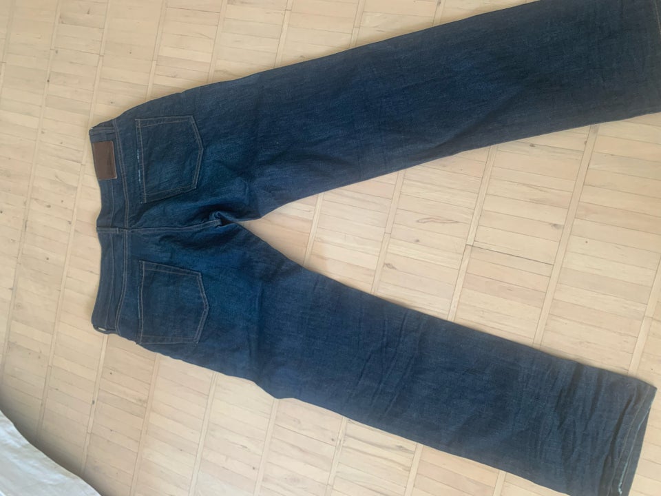 Jeans, Nye Hugo Boss, str. 38