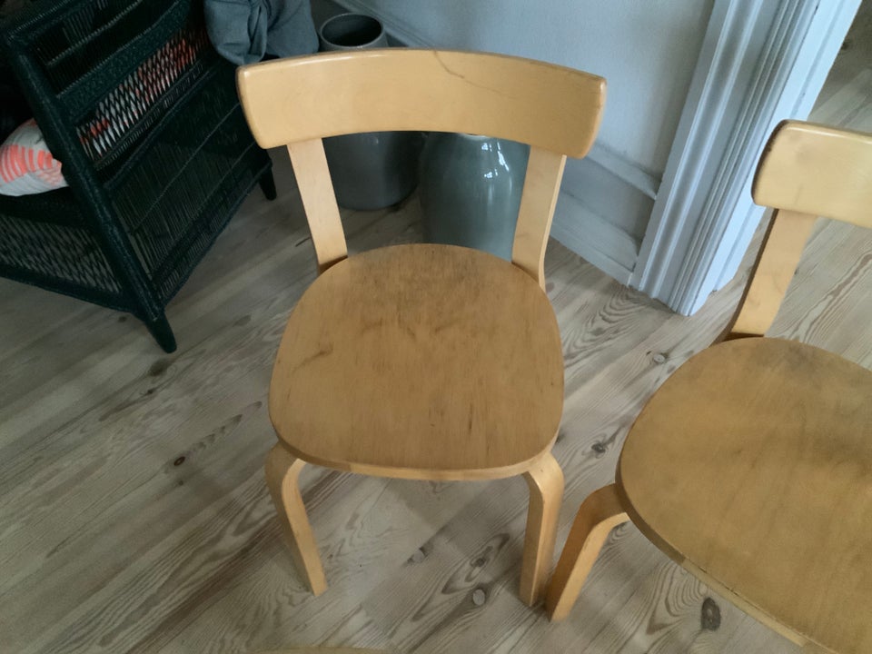 Alvar Aalto, Artek 69, Stole