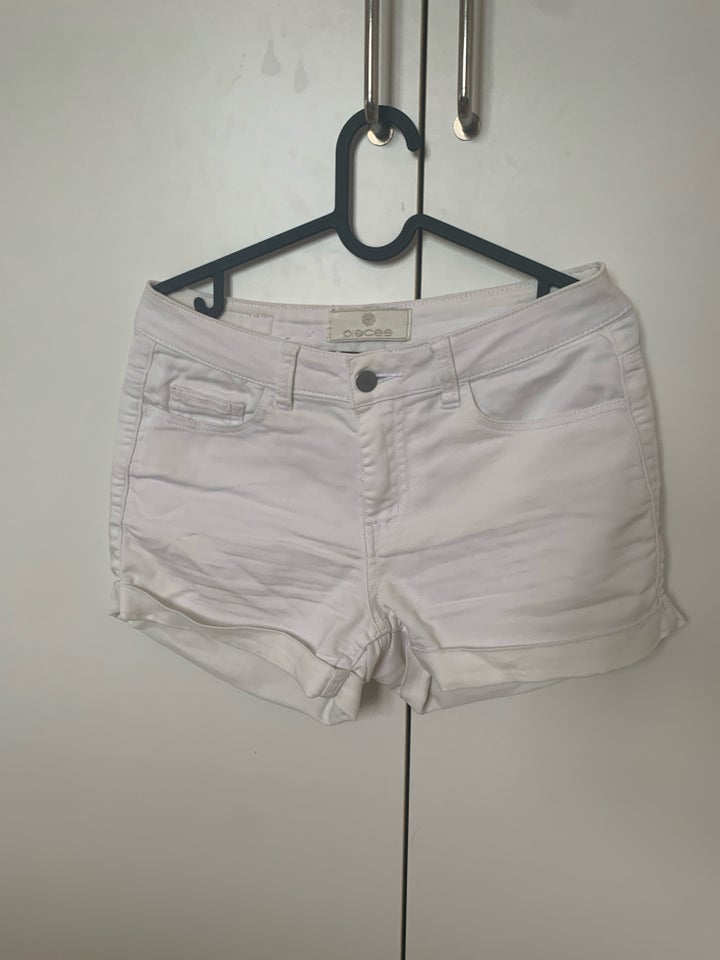 Shorts, Pieces, str. 36