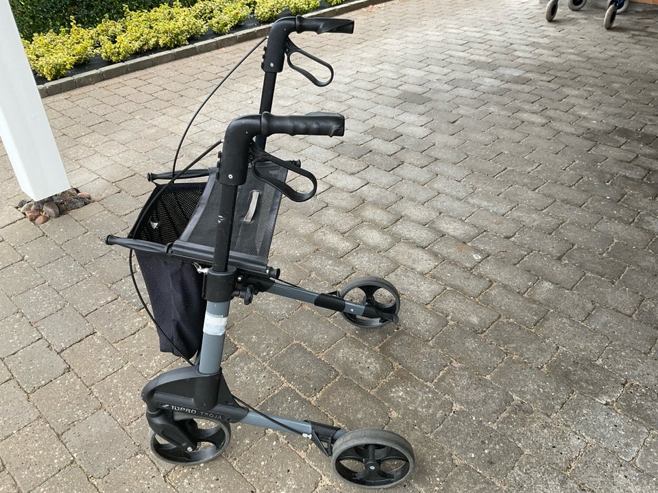 Rollator, Topro Troja