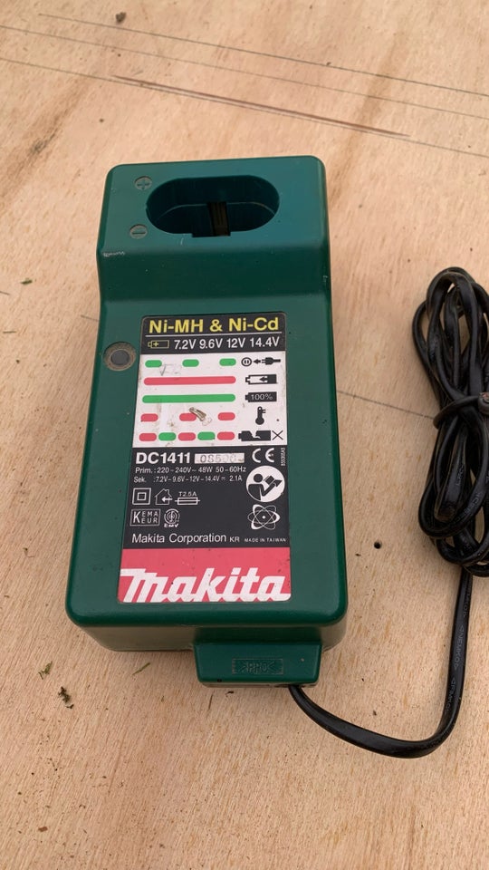 Batterioplader Makita