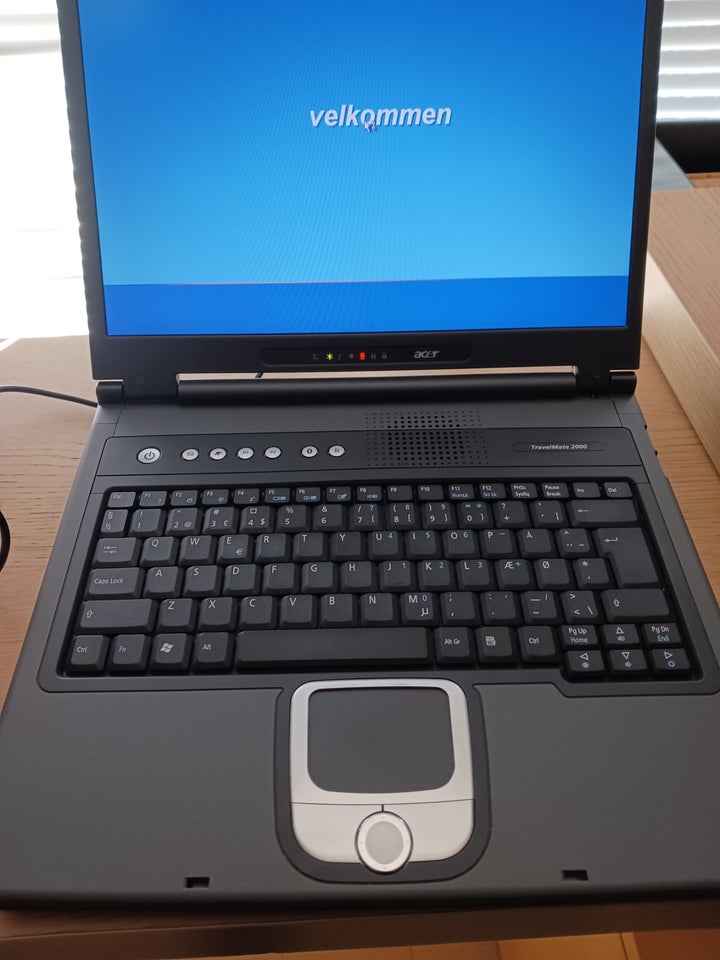 Acer Travelmate 2001LC m Windows