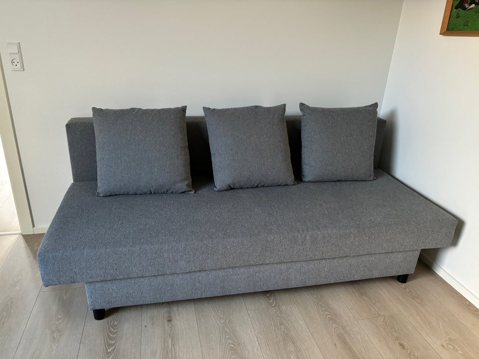 Sovesofa, b: 135 l: 194 h: 42