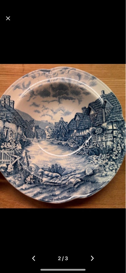 Porcelæn, To dybe tallerkener , Old