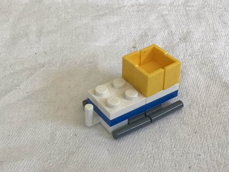 Lego City Santa’s sled with box