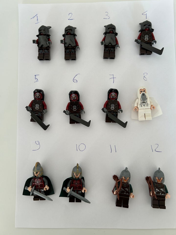 Lego Ringenes Herre, Minifigurer