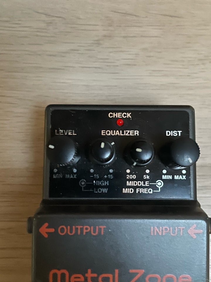 Guitar Pedal, Boss Metal Zone