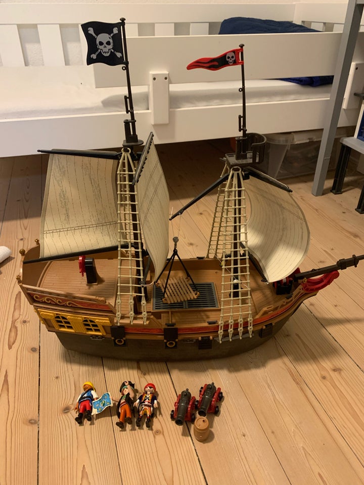 Playmobil, Piratskib , Playmobil