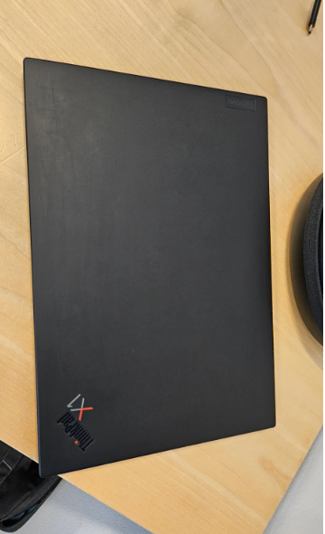 Lenovo X1 Carbon 9th gen model 20XW,