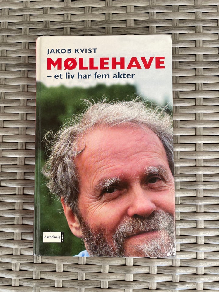 Møllehave - et liv har fem akter,