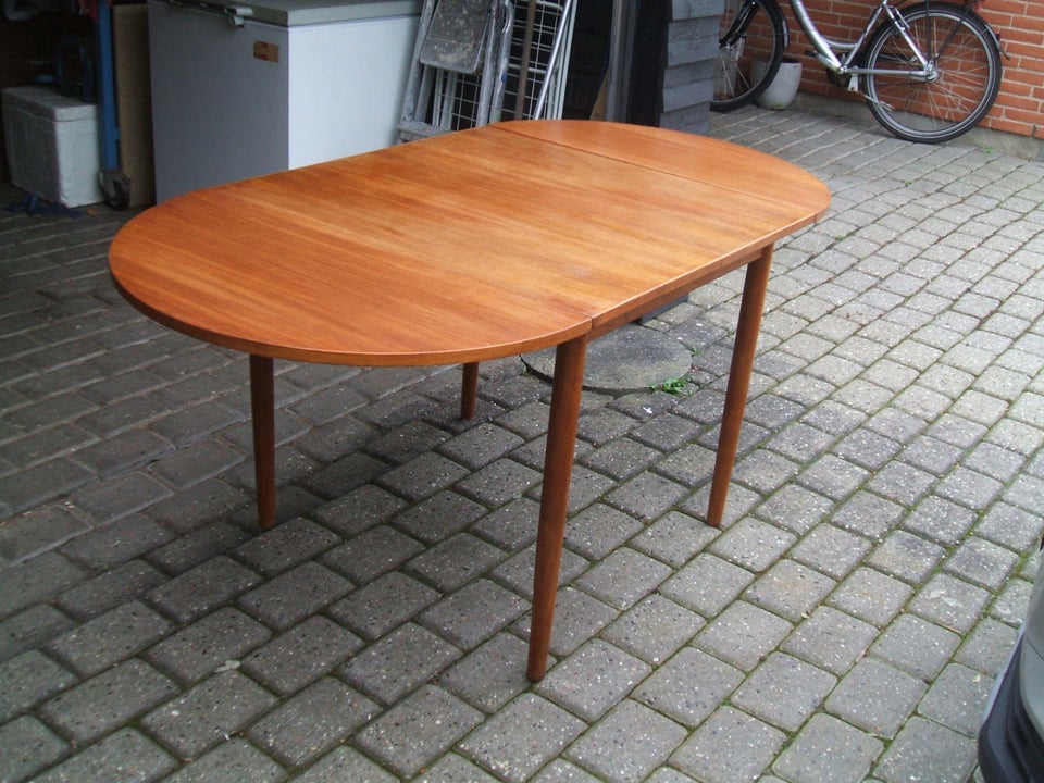 Anden arkitekt, teak spisebord,