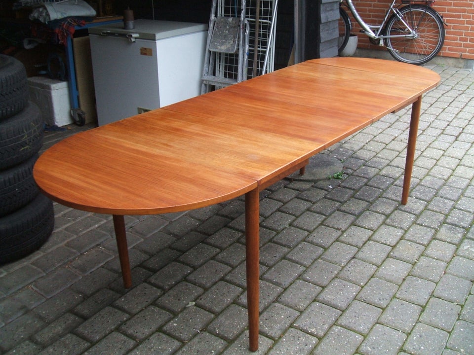 Anden arkitekt, teak spisebord,